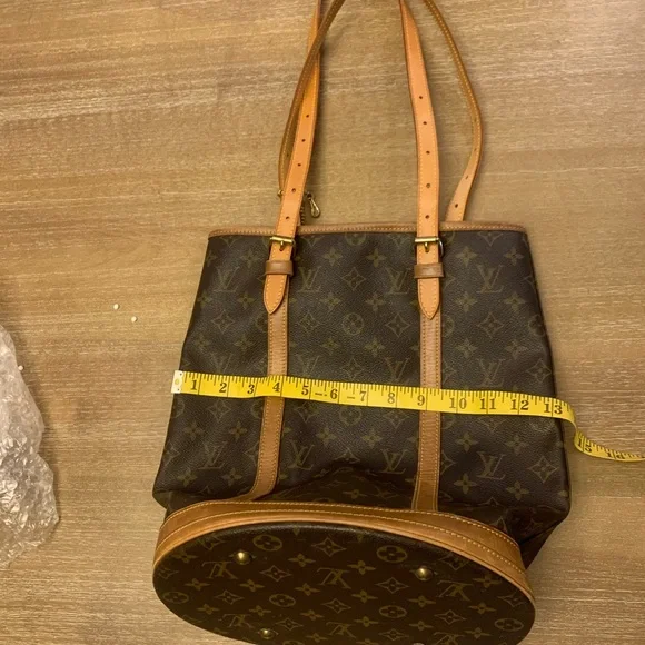 Louis Vuitton  Authentic Monogram GM Bucket Bag - Picture 3 of 14